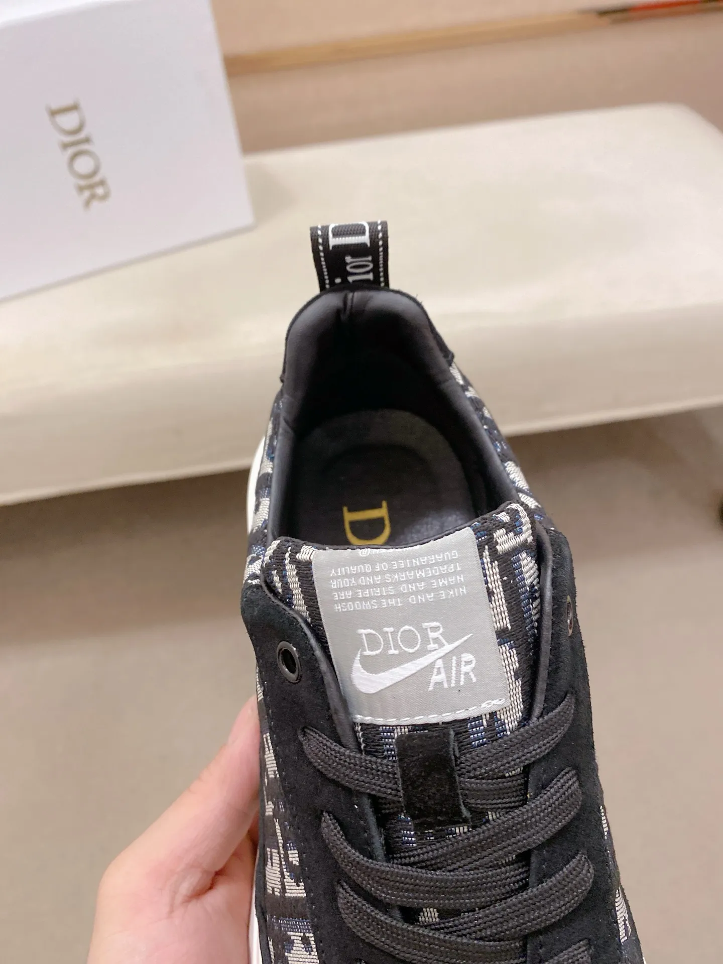 Factory price: 420💰[Dior·Dior] New casual sports style men's shoes, new spring and summer design, perfect workmanship, lace-up lazy style to create wardrobe quality, upper: imported cowhide, sheepskin lining is soft and comfortable, ultra-light TPU wear-resistant outsole, simple, versatile fashion men's shoes, excellent color code number 38--44. (Can be customized for 45 non-refundable)